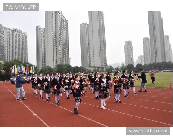 绿茵逐梦新时代足球激荡青春激情共谱荣耀篇章