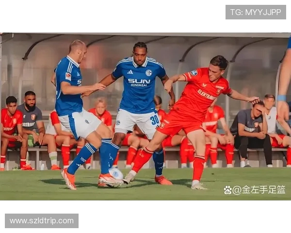 利兹联与博尔顿对决结果揭晓球迷热议比赛精彩瞬间